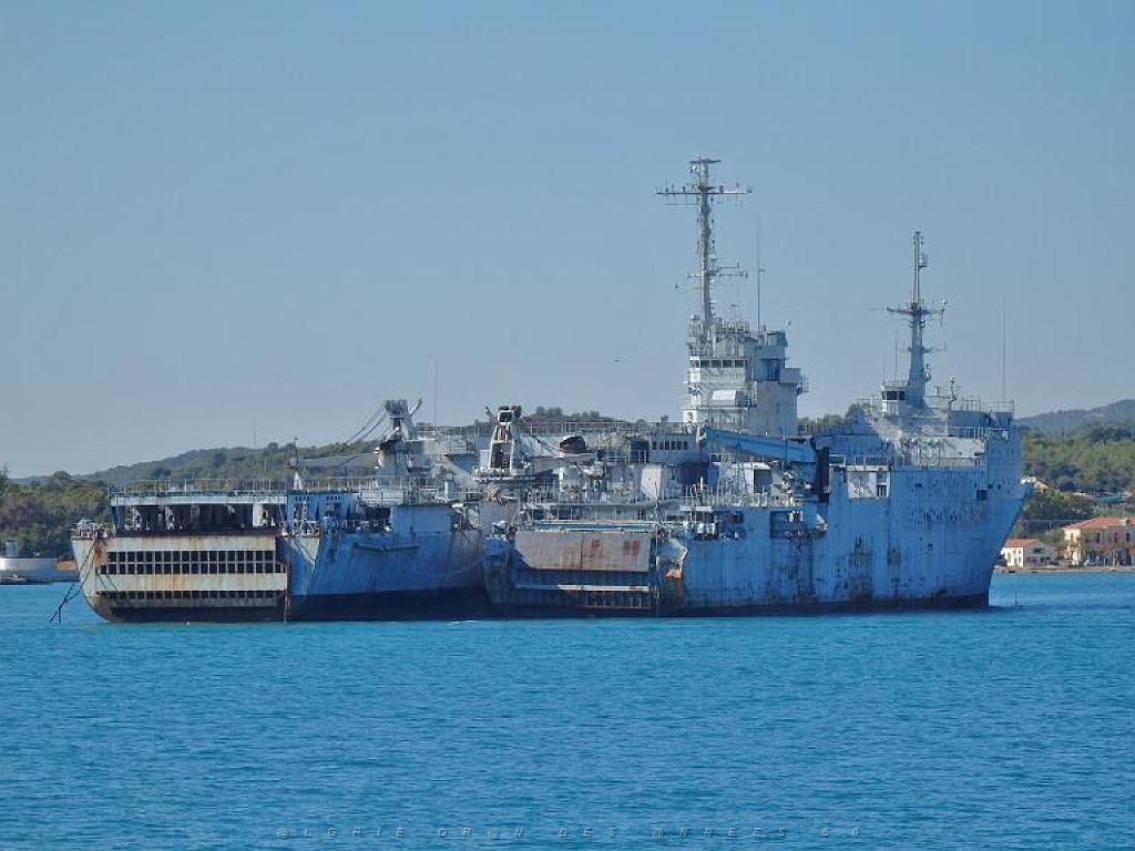 183 TOULON ET SA RADE (71).jpg